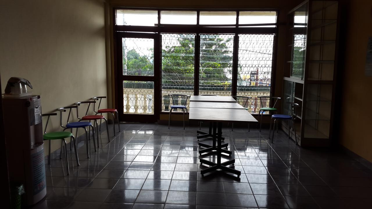 لابوان باجو Kampung Bule Hostel المظهر الخارجي الصورة